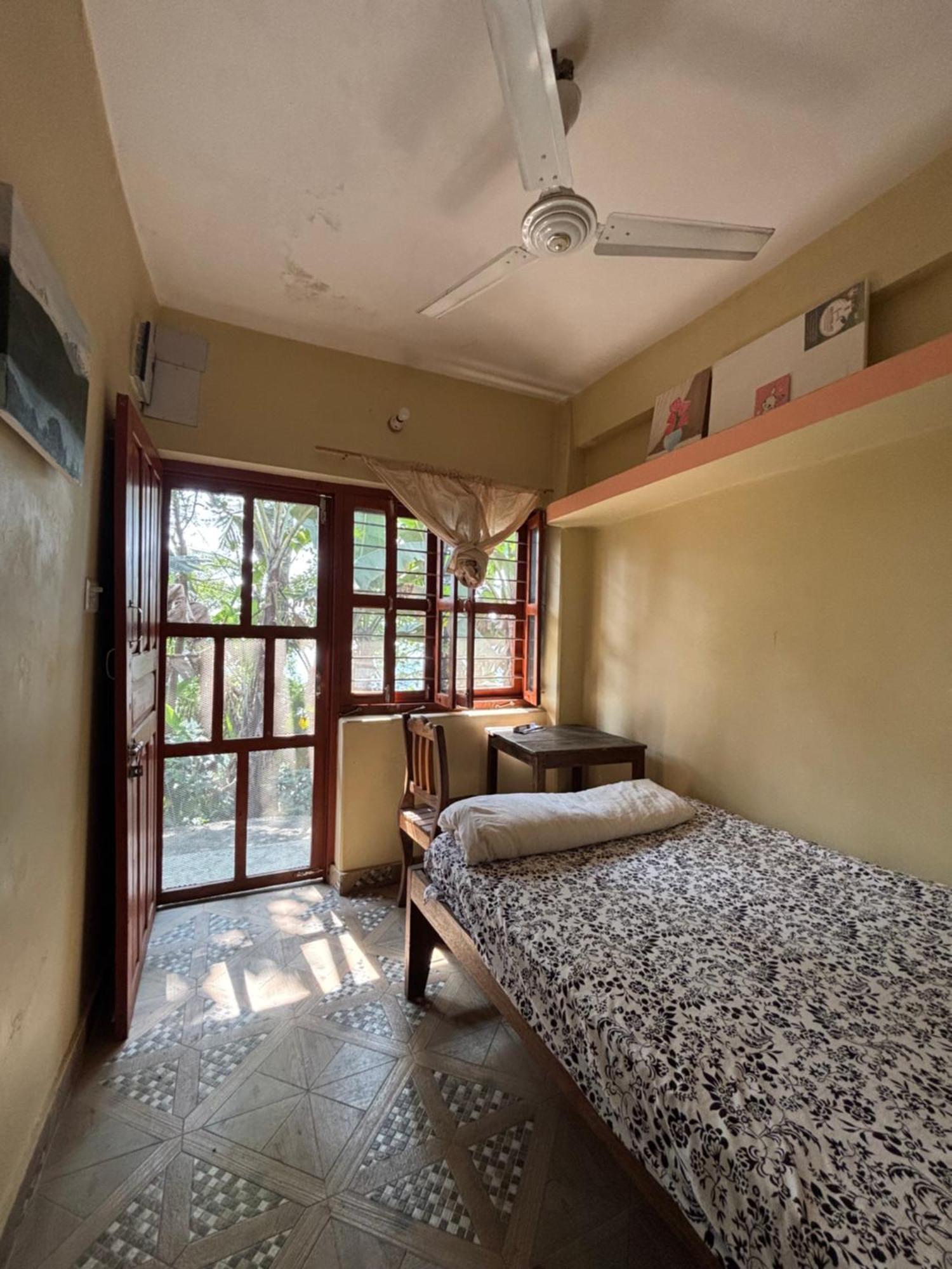 Dinesh House Bed & Breakfast Pokhara Bagian luar foto